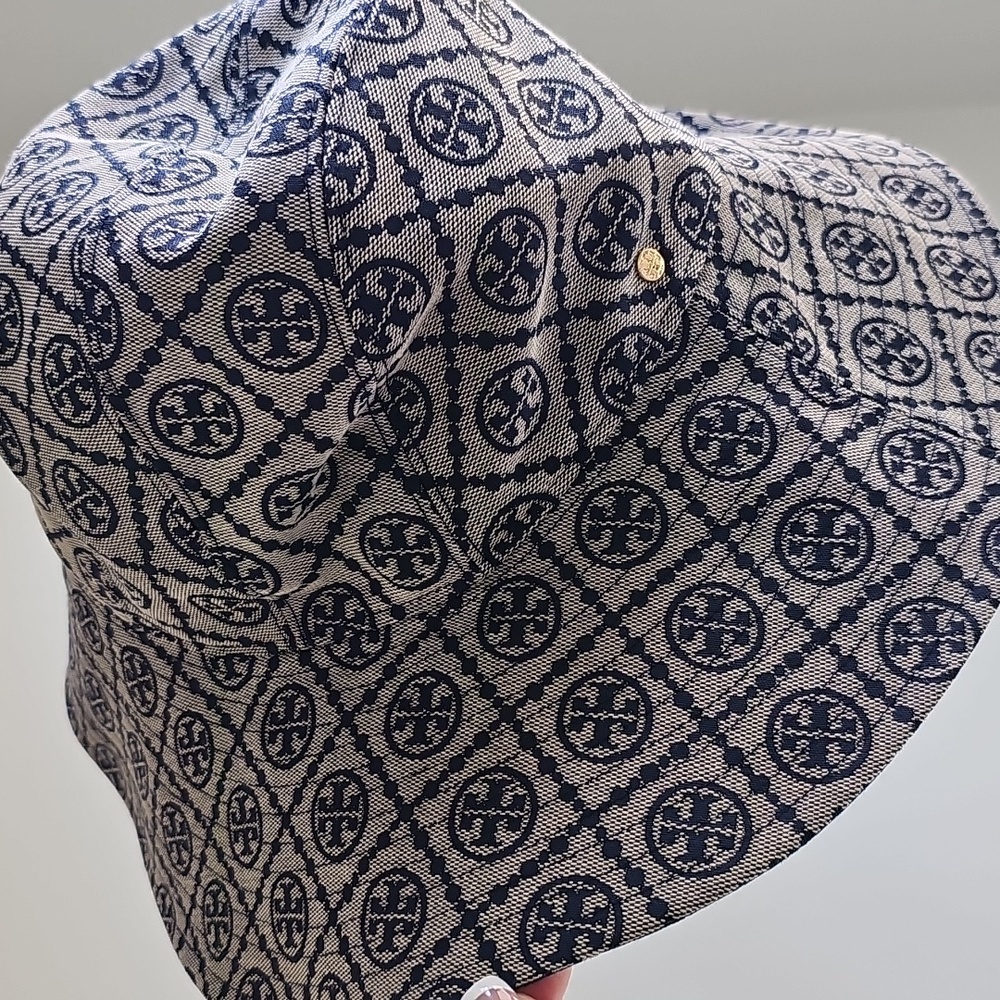 NWT ToryBurch T Monogram Bucket Hat Navy